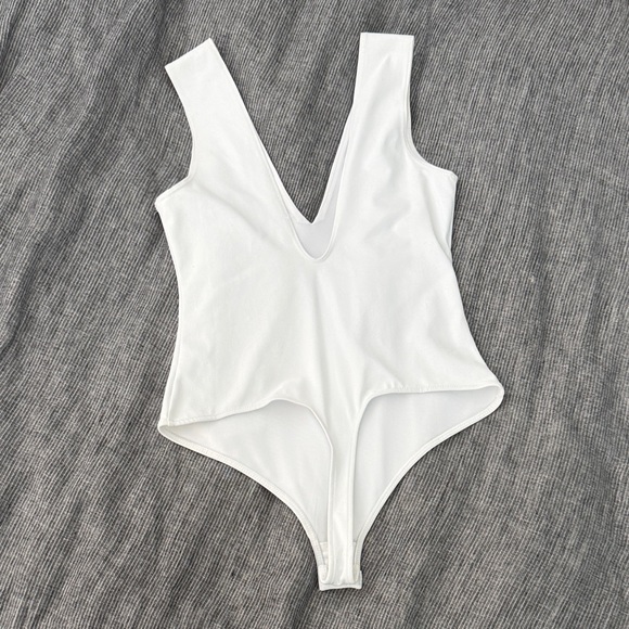 NWOT Intimately FP Keep It Sleek White Bodysuit Sleeveless Deep V-Neck - Picture 6 of 7